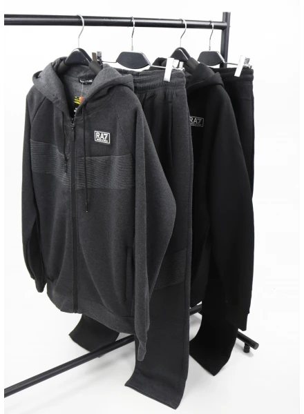 Спортивний костюм