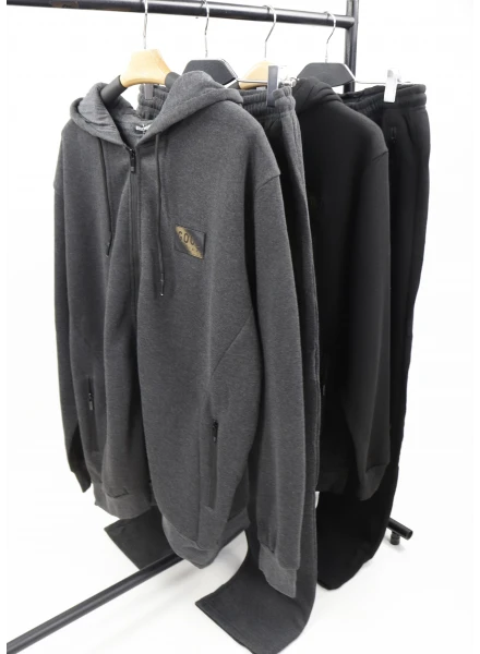 Спортивний костюм