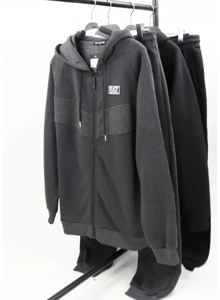 Спортивний костюм