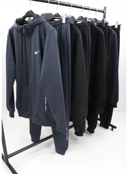 Спортивний костюм