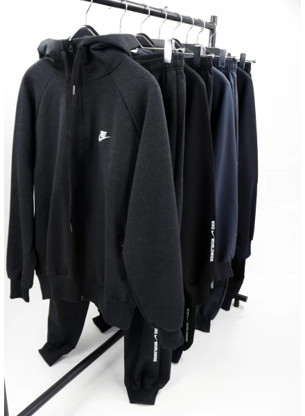 Спортивний костюм