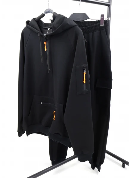 Спортивний костюм